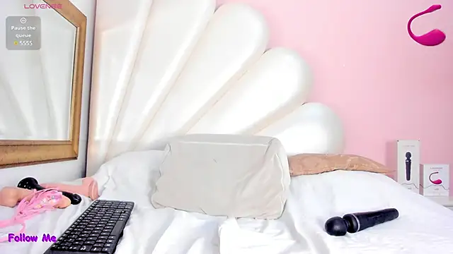 Keyla Brooks online show from 22, 2, 2025