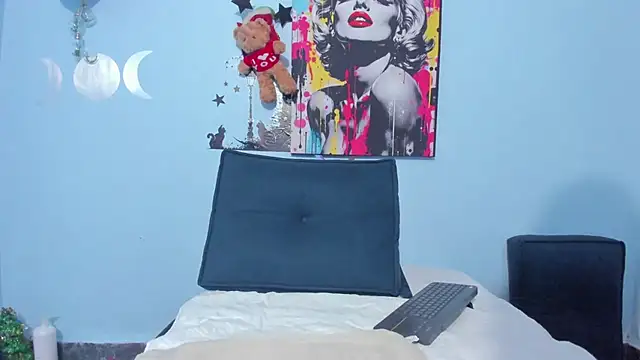  luna  sweet  online show from 25, 10, 2025