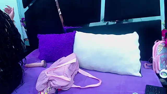 Snapshot of Cocoo_Nuth chatting on 10, 1, 2025 Cocoo Nuth online show from 10, 1, 2025