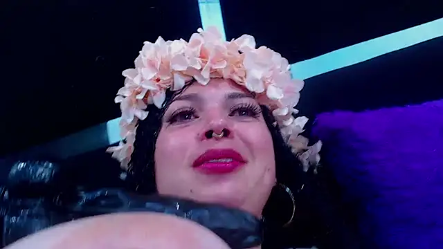 Snapshot of Cocoo_Nuth chatting on 12, 1, 2025 Cocoo Nuth online show from 12, 1, 2025