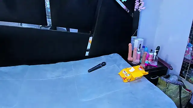 Snapshot of Cocoo_Nuth chatting on 30, 10, 2025 Cocoo Nuth online show from 30, 10, 2025