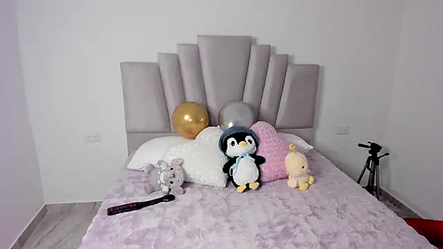 Snapshot of Alli_cooper chatting on 18, 2, 2025 Alli cooper online show from 18, 2, 2025