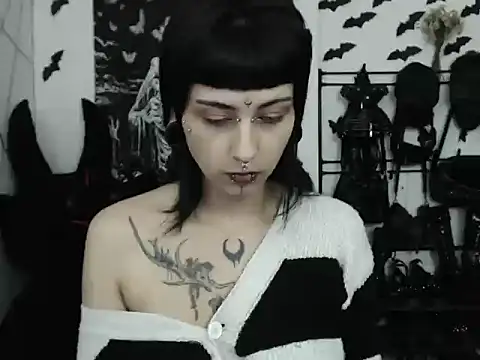 Snapshot of n0sferatus__ chatting on 30, 4, 2026 n0sferatus online show from 30, 4, 2026