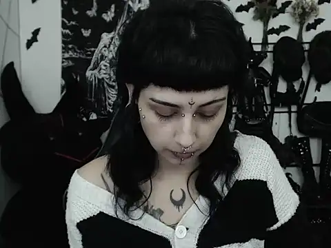 Snapshot of n0sferatus__ chatting on 6, 5, 2026 n0sferatus online show from 6, 5, 2026