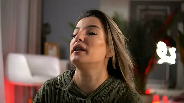 KellyMathews online show from 21, 11, 2025