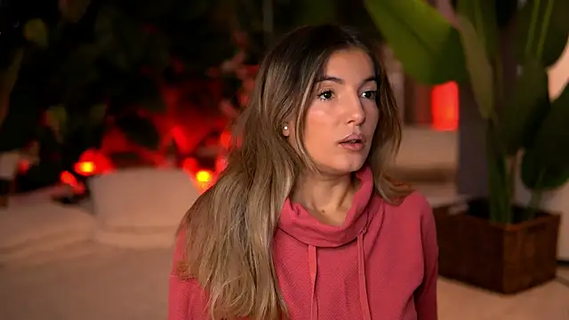 KellyMathews online show from 23, 12, 2025