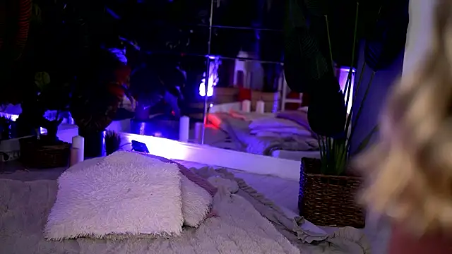 KellyMathews online show from 19, 2, 2026