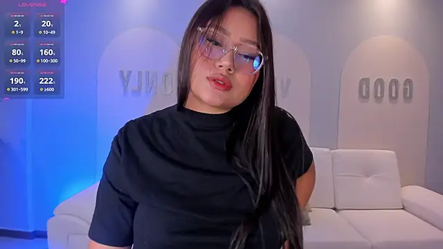 AmberLewis  online show from 8, 2, 2025