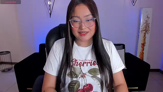 AmberLewis  online show from 4, 3, 2025