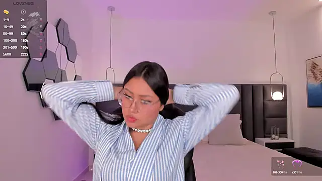 AmberLewis  online show from 17, 10, 2025