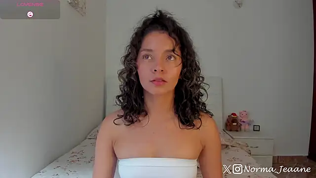 Norma-Jeaane online show from 22, 12, 2025