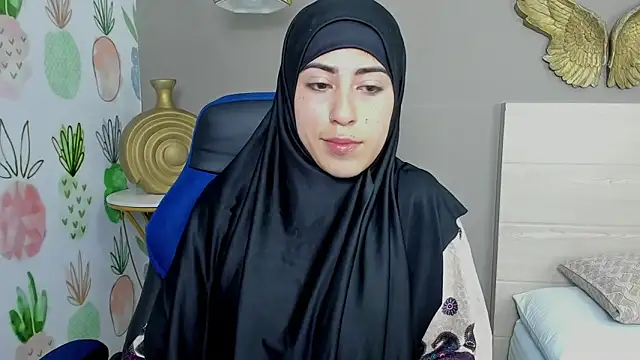 chaymae nah  online show from 15, 1, 2025