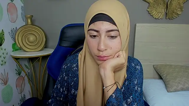 chaymae nah  online show from 15, 1, 2025