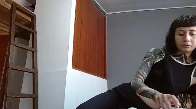 Emilia 1995 online show from 10, 3, 2025