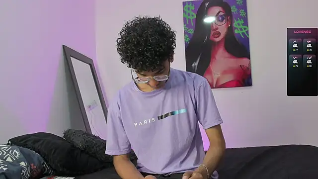 Snapshot of harrytwink18 chatting on 28, 1, 2025 harrytwink18 online show from 28, 1, 2025