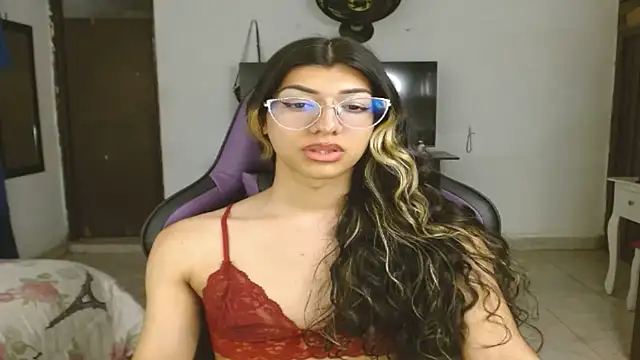 Snapshot of engielphoenis14 chatting on 4, 2, 2025 engielphoenis14 online show from 4, 2, 2025