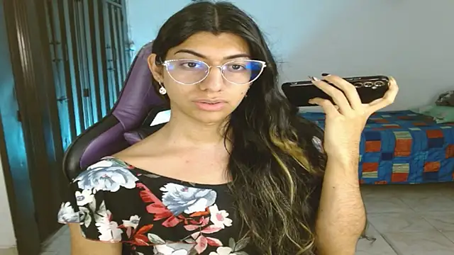 Snapshot of engielphoenis14 chatting on 3, 12, 2025 engielphoenis14 online show from 3, 12, 2025