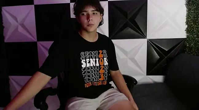 Snapshot of Dani_cumboy chatting on 15, 1, 2025 Dani cumboy online show from 15, 1, 2025