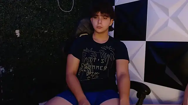 Snapshot of Dani_cumboy chatting on 19, 2, 2025 Dani cumboy online show from 19, 2, 2025