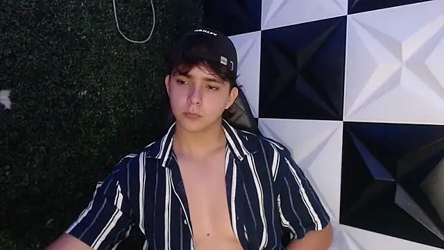 Snapshot of Dani_cumboy chatting on 24, 2, 2025 Dani cumboy online show from 24, 2, 2025