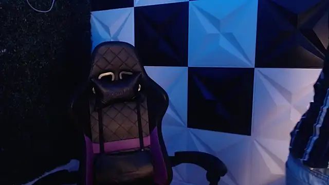 Snapshot of Dani_cumboy chatting on 25, 2, 2025 Dani cumboy online show from 25, 2, 2025