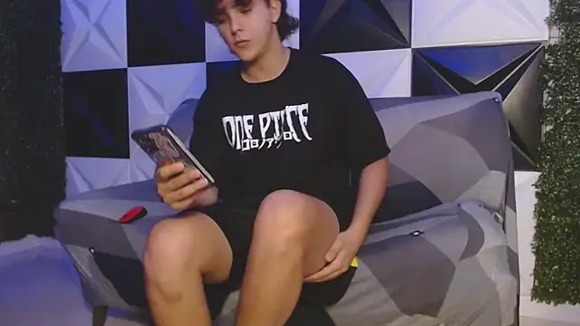 Snapshot of Dani_cumboy chatting on 9, 3, 2025 Dani cumboy online show from 9, 3, 2025