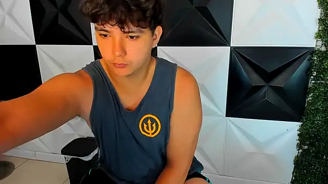 Snapshot of Dani_cumboy chatting on 22, 10, 2025 Dani cumboy online show from 22, 10, 2025