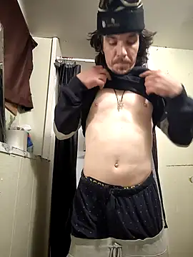 Lilsmokeshow017 online show from 13, 11, 2025