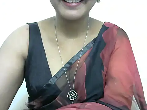Snapshot of rashmika_reddy chatting on 5, 4, 2026 rashmika reddy online show from 5, 4, 2026