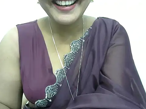 Snapshot of rashmika_reddy chatting on 21, 4, 2026 rashmika reddy online show from 21, 4, 2026