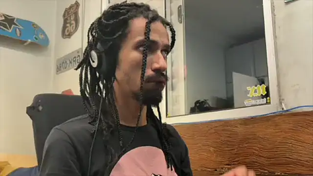 Snapshot of hotcamboy420 chatting on 9, 1, 2025 hotcamboy420 online show from 9, 1, 2025