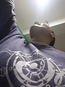 karlamorris  online show from 15, 10, 2025