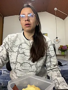 karlamorris  online show from 4, 2, 2026