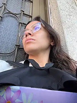 karlamorris  online show from 9, 2, 2026