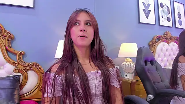 Snapshot of AlanaJones1 chatting on 14, 2, 2025 AlanaJones1 online show from 14, 2, 2025