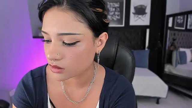 Snapshot of renee_shelby_ chatting on 9, 3, 2026 renee shelby online show from 9, 3, 2026