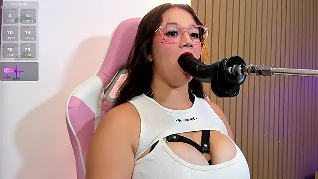 Snapshot of Anniee_boobs chatting on 13, 3, 2026 Anniee boobs online show from 13, 3, 2026