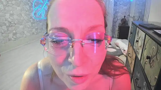 JessicaFamee online show from 18, 12, 2025