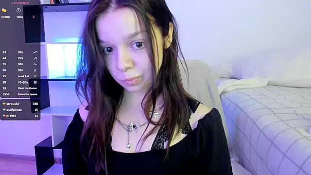 Snapshot of crystal_lilith chatting on 11, 2, 2025 crystal lilith online show from 11, 2, 2025