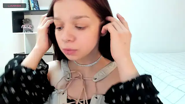 Snapshot of crystal_lilith chatting on 2, 3, 2025 crystal lilith online show from 2, 3, 2025