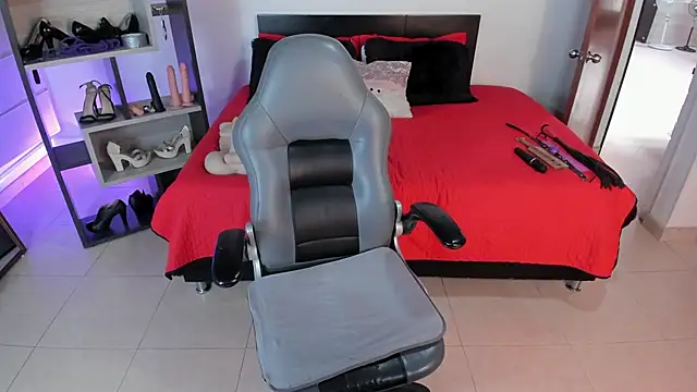 Veronica Jacobss online show from 29, 11, 2025