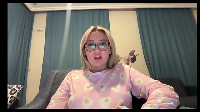 yaprakmericc online show from 22, 11, 2025