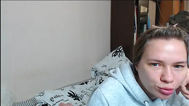 leila bambi  online show from 23, 12, 2024