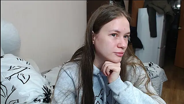 leila bambi  online show from 25, 12, 2024