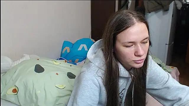 leila bambi  online show from 15, 1, 2025