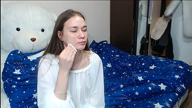 leila bambi  online show from 28, 1, 2025