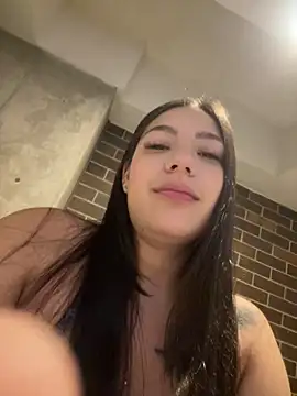 Snapshot of Latina_vanessa chatting on 8, 4, 2026 Latina vanessa online show from 8, 4, 2026