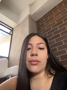 Snapshot of Latina_vanessa chatting on 6, 5, 2026 Latina vanessa online show from 6, 5, 2026