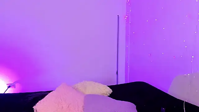 Amypond   online show from 11, 3, 2026