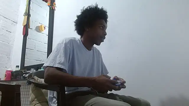 Snapshot of Larry-n-clouds chatting on 3, 2, 2026 Larry-n-clouds online show from 3, 2, 2026